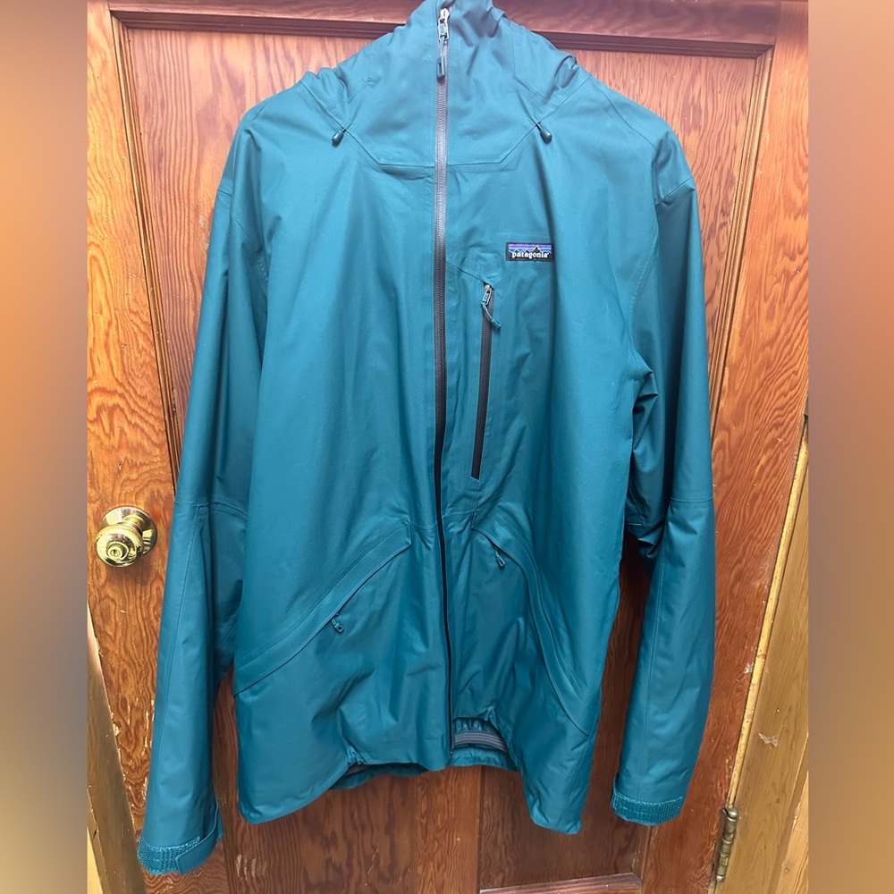 Like New Patagonia Insulated Snowshot Jacket